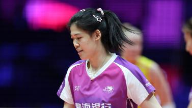 国乒两大主力被日本队羞辱！张本智和指天挑衅，伊藤美诚赢法更狠.